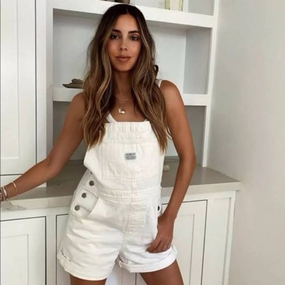 Levi’s Premium White Short Overalls in S Large-Preloved in Excellent Condition!